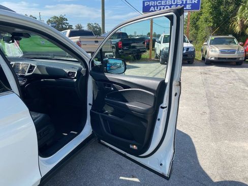 Used 2016 Honda Pilot Elite image 21