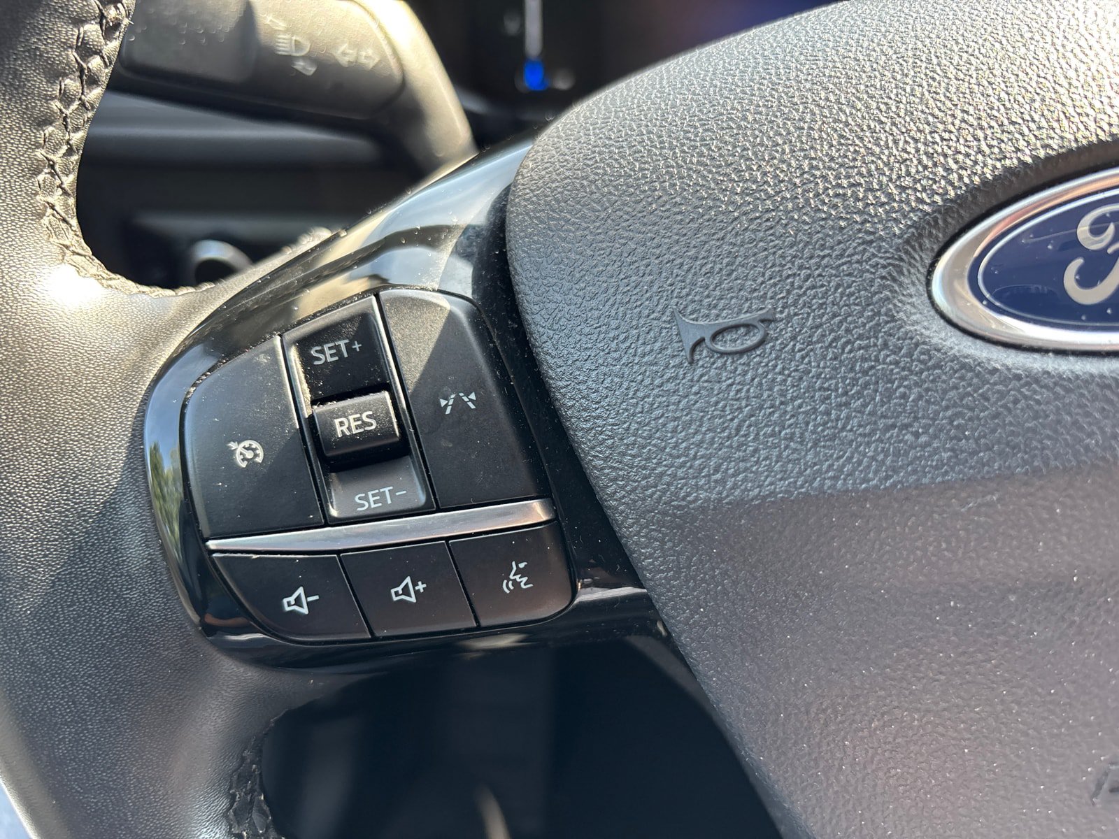 Used 2023 Ford Escape Active AWD/4WD image 18
