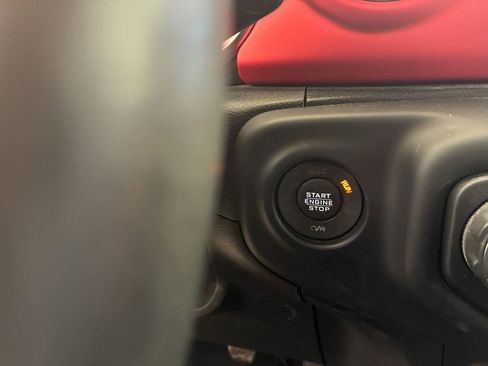 Used 2018 Jeep Wrangler Rubicon AWD/4WD image 25