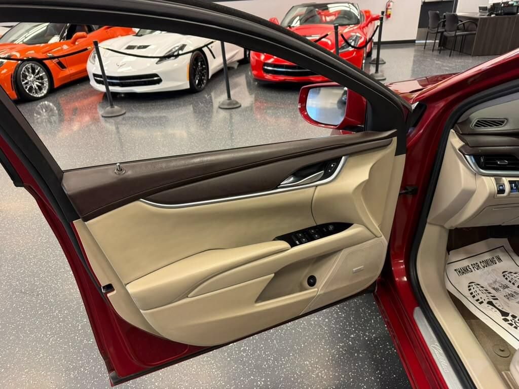 Used 2013 Cadillac XTS FWD image 7
