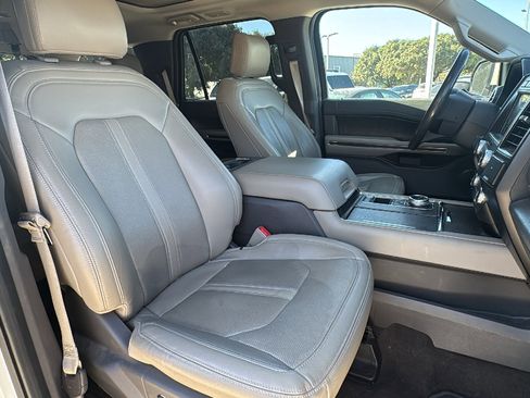 Used 2020 Ford Expedition Limited w/ Special Edition Package image 33