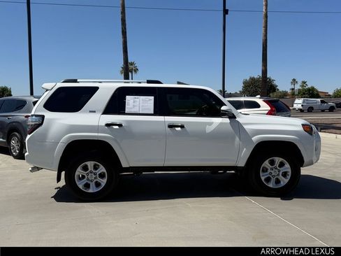 Used 2022 Toyota 4Runner SR5 Premium AWD/4WD image 8