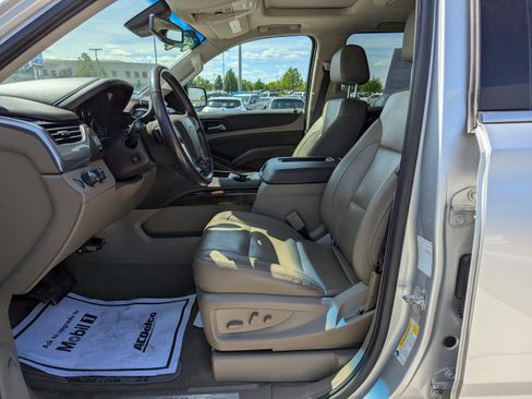 Certified 2020 Chevrolet Suburban LT AWD/4WD image 12
