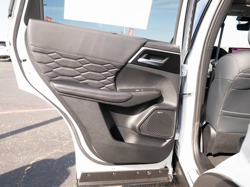 New 2026 Mitsubishi Outlander SEL image 31