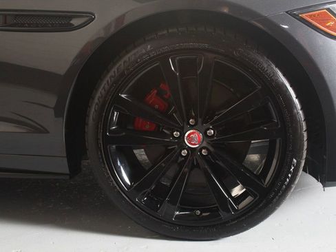 Used 2018 Jaguar XF S image 13