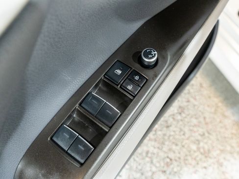 Used 2023 Toyota Camry XLE FWD image 14