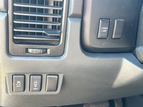 Used 2014 Nissan Titan SV w/ SV Value Truck Package RWD image 20