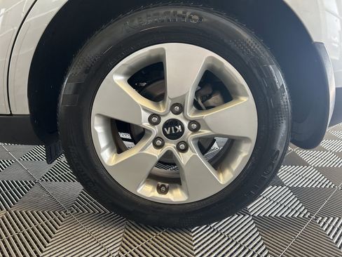 Used 2018 Kia Soul image 8