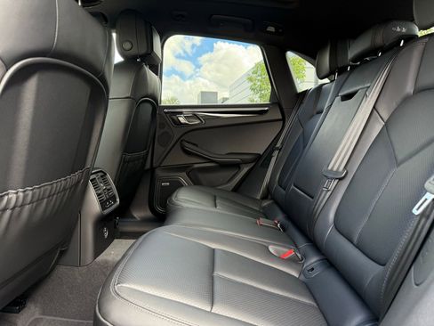 Certified 2026 Porsche Macan image 30