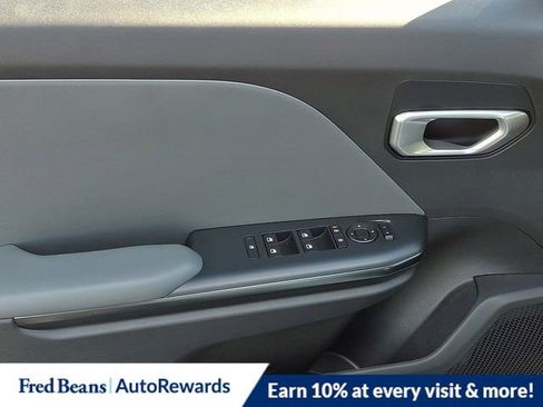 New 2025 Kia K4 LXS image 8