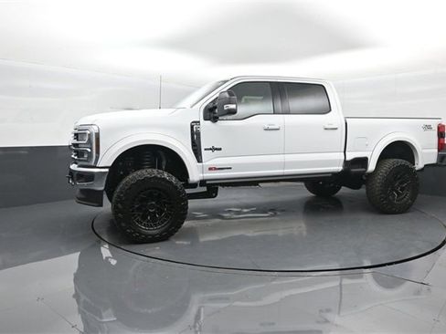 New 2026 Ford F250 Lariat w/ Lariat Ultimate Package image 4