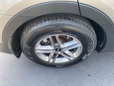 Used 2018 Hyundai Santa Fe Sport image 32