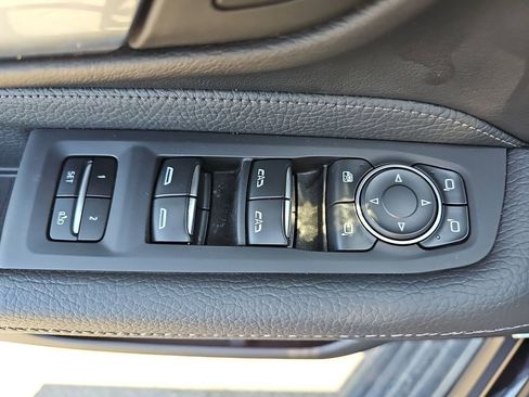 Used 2023 GMC Yukon XL Denali w/ Denali Reserve Package image 33