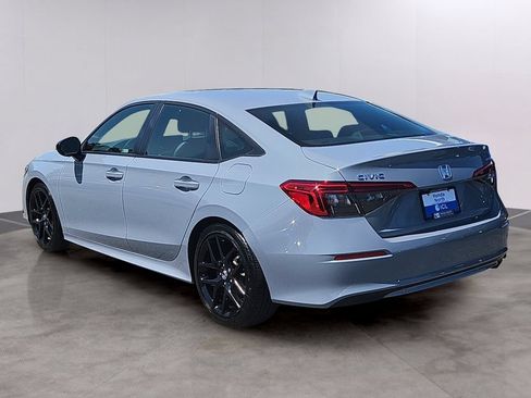 Used 2024 Honda Civic Sport image 6