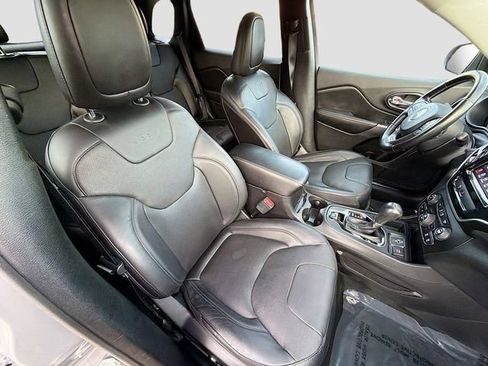 Used 2020 Jeep Cherokee Limited FWD image 14