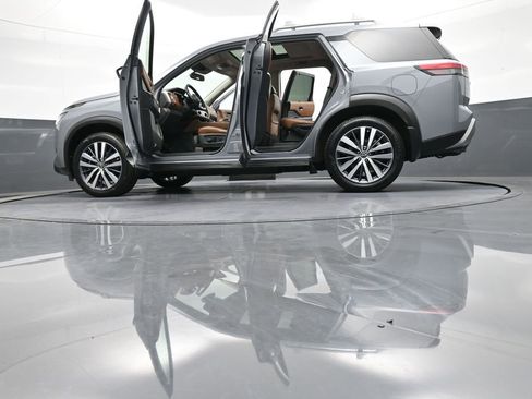 Used 2022 Nissan Pathfinder Platinum w/ Cargo Package image 51