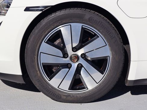 Certified 2022 Porsche Taycan image 25