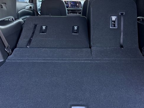 New 2025 Chevrolet Traverse LT w/ Enhanced Driving Package image 18