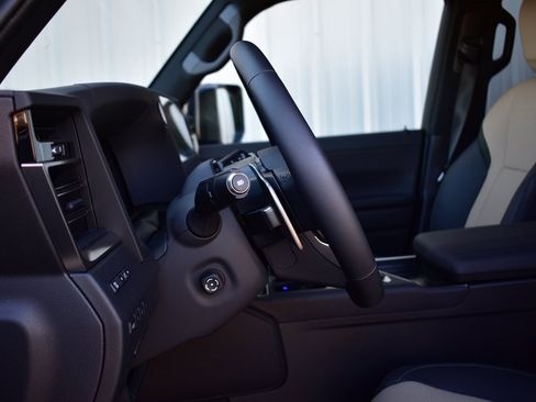 Used 2025 Lexus GX 550 image 53