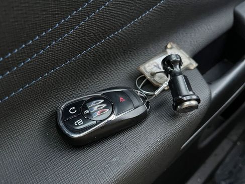 Used 2025 Buick Envista Sport Touring image 21