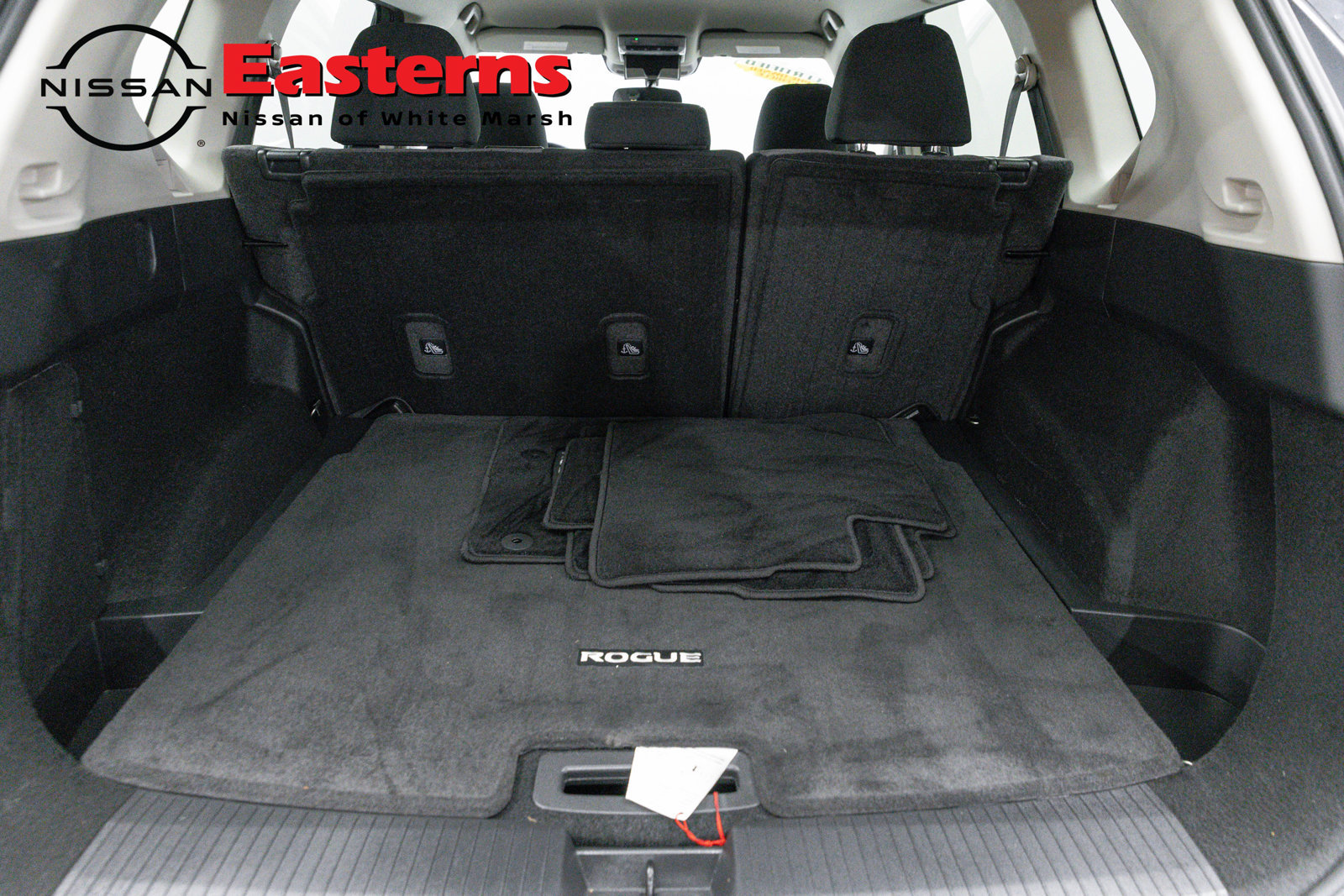Used 2023 Nissan Rogue SV AWD/4WD image 9