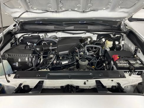 Used 2018 Toyota Tacoma SR w/ SR Convenience Package RWD image 9