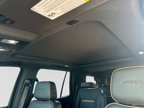 Used 2023 GMC Yukon AT4 w/ Technology Package AWD/4WD image 20
