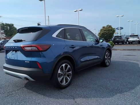 Certified 2023 Ford Escape Platinum w/ Premium Technology Package AWD/4WD image 5