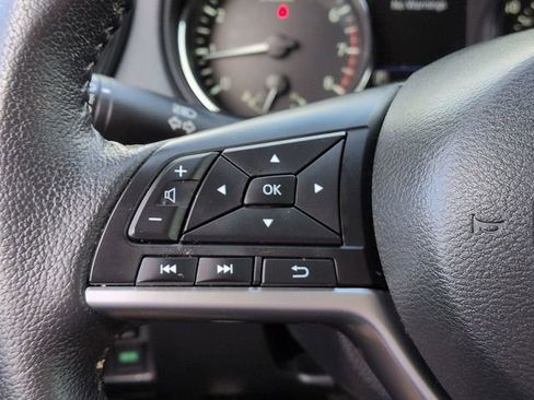 Used 2020 Nissan Rogue SV image 25