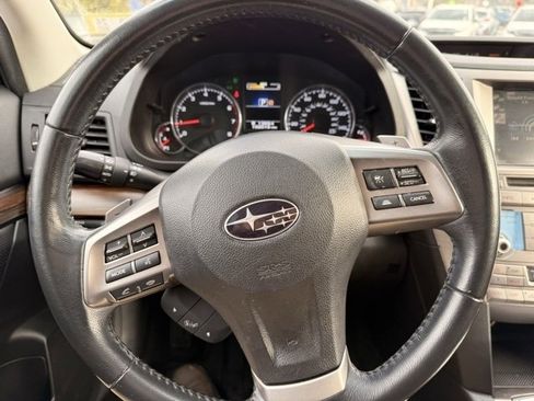 Used 2014 Subaru Outback 2.5i Limited image 23