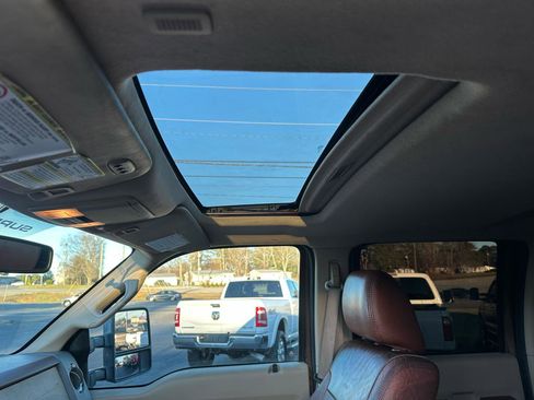 Used 2011 Ford F250 King Ranch w/ King Ranch w/Chrome Pkg AWD/4WD image 15