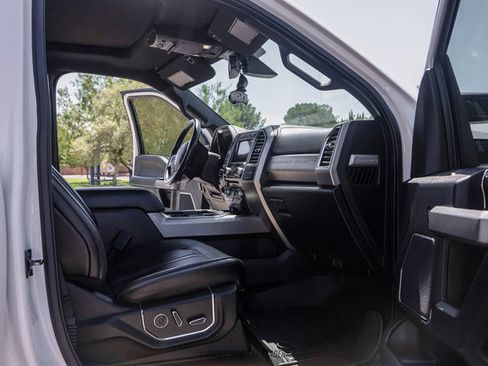 Used 2017 Ford F450 Platinum w/ Platinum Ultimate Package AWD/4WD image 41