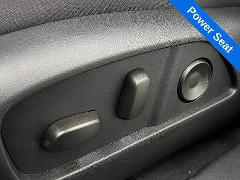 New 2026 Chevrolet Equinox RS w/ Convenience Package III FWD image 17