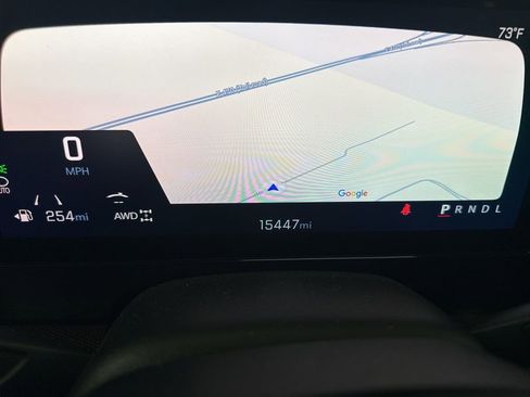 Used 2025 Chevrolet Traverse Z71 image 11