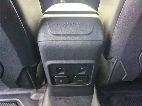 Used 2023 Ford Bronco Badlands image 20