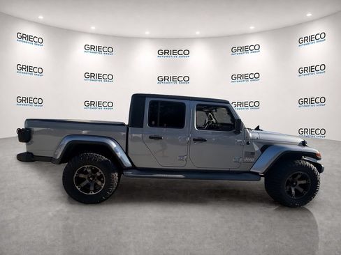 Used 2020 Jeep Gladiator Overland AWD/4WD image 8