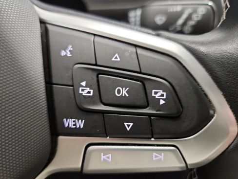 Certified 2023 Volkswagen Tiguan SE R-Line image 14