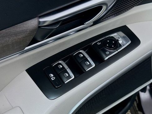 Used 2022 Kia Telluride EX w/ EX Premium Package image 18