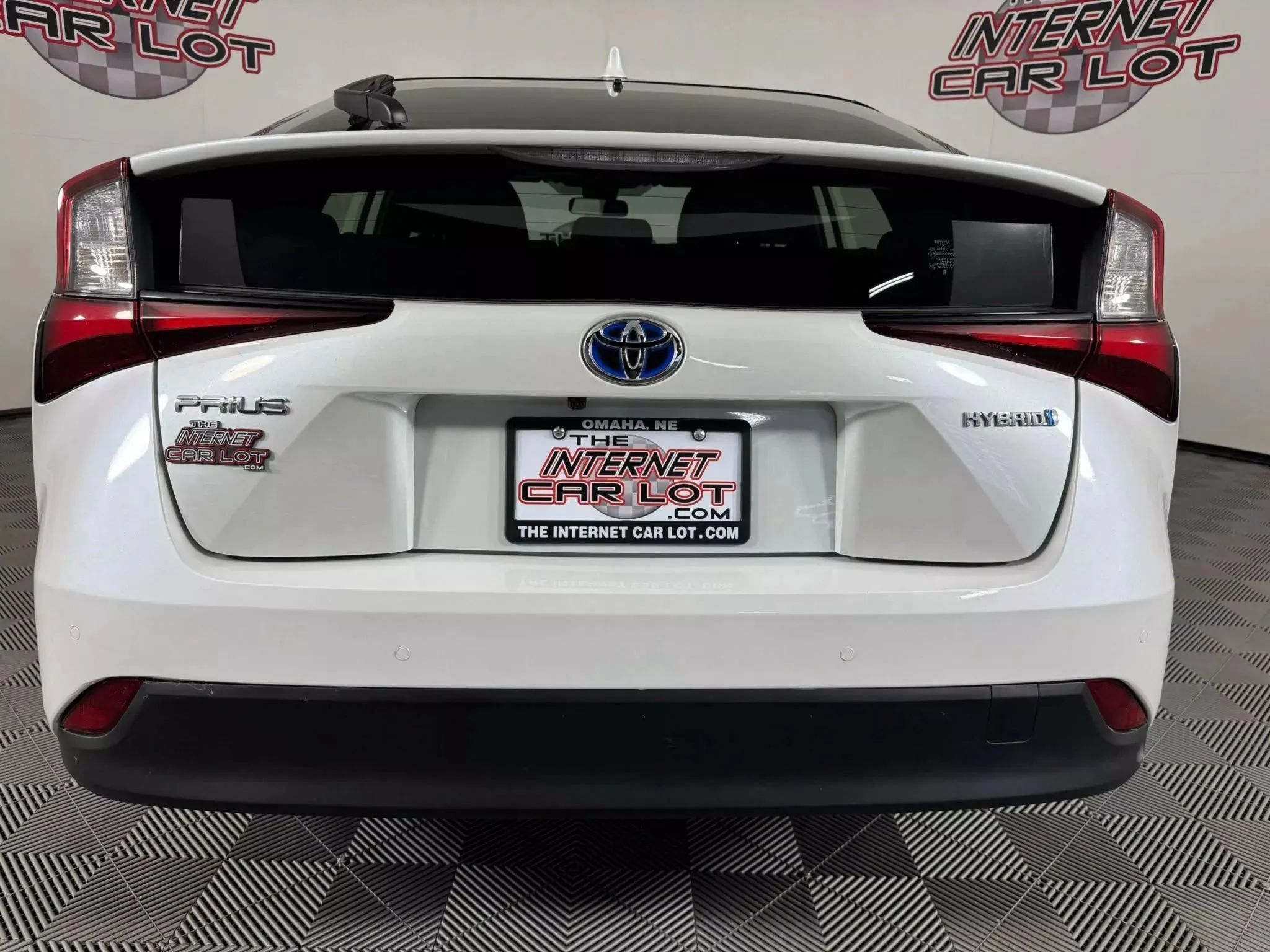 Used 2022 Toyota Prius LE FWD image 7