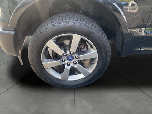 Used 2017 Ford F150 XLT w/ Equipment Group 302A Luxury AWD/4WD image 8