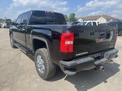 Used 2017 GMC Sierra 3500 Denali w/ Duramax Plus Package AWD/4WD image 8