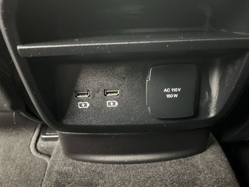Used 2019 Ford Ranger XLT w/ Equipment Group 302A Luxury AWD/4WD image 12