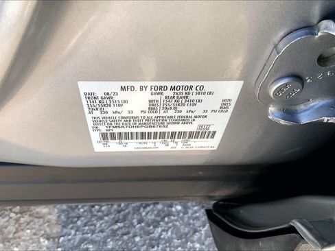 Used 2023 Ford Explorer XLT w/ Equipment Group 202A RWD image 33
