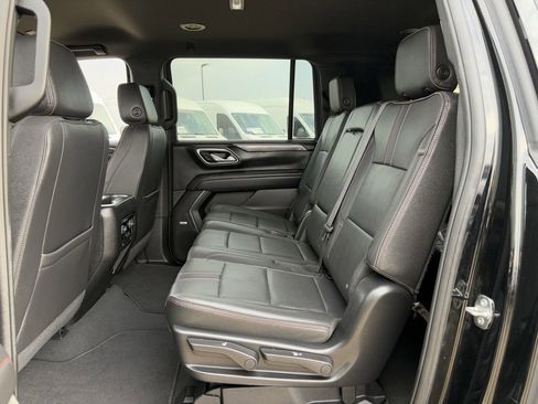 Used 2024 Chevrolet Suburban RST image 29