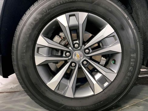 Used 2026 Chevrolet Equinox LT FWD image 9