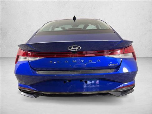 Used 2023 Hyundai Elantra Limited FWD image 6