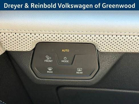 New 2026 Volkswagen Atlas Cross Sport SEL Premium R-Line AWD/4WD image 16