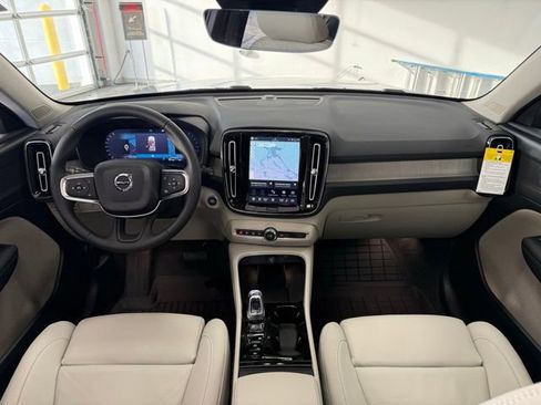 New 2026 Volvo XC40 B5 Plus w/ Protection Package Premier AWD/4WD image 20