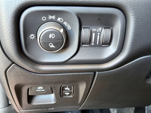 New 2026 RAM 1500 Big Horn AWD/4WD image 31