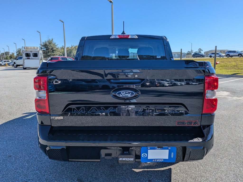 New 2026 Ford Maverick XLT w/ XLT Luxury Package FWD image 5